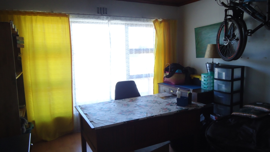 4 Bedroom Property for Sale in Pineview Western Cape